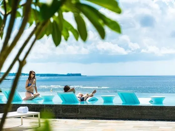 Halekulani Okinawa - Havuz