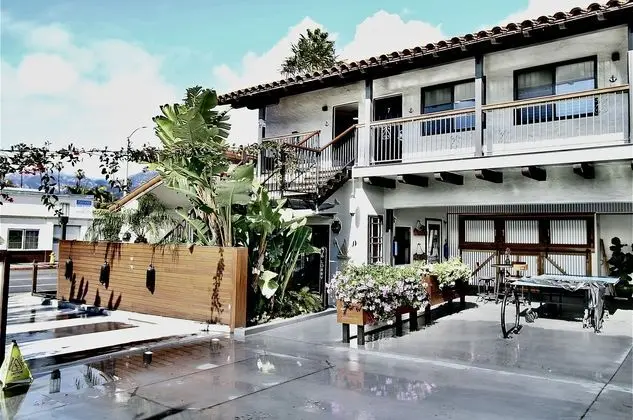 Haley Hotel - Öne Çıkan Resim