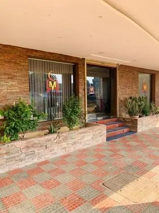 Hotel Halfmoon Hospitality - Dış Mekan