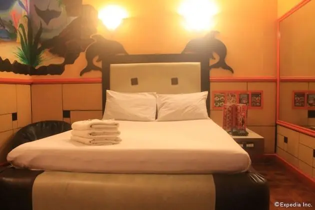 Halina Drive Inn Hotels - Sta Mesa