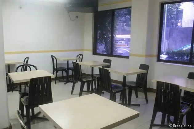 Halina Drive Inn Hotels - Sta Mesa - Yerinde Yemek