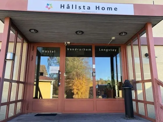 Hållsta Home Vandrarhem