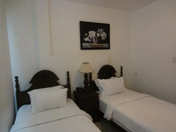 Halo Hotel