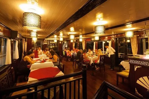 Halong Aclass Legend Cruise - Yerinde Yemek
