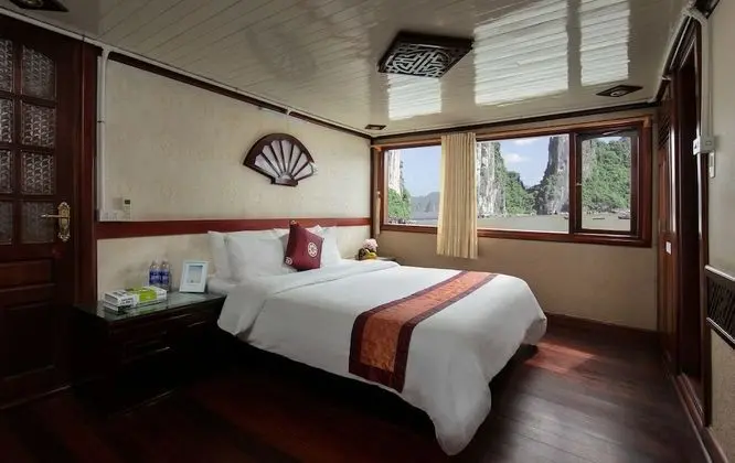 Halong Fantasea Cruise