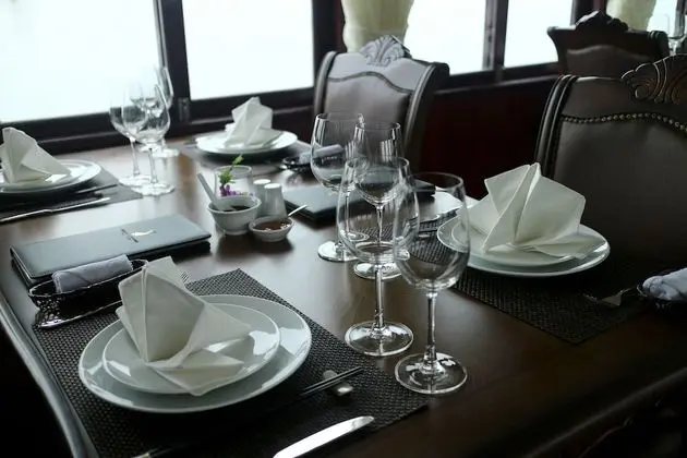 Halong Phoenix Cruiser - Yerinde Yemek
