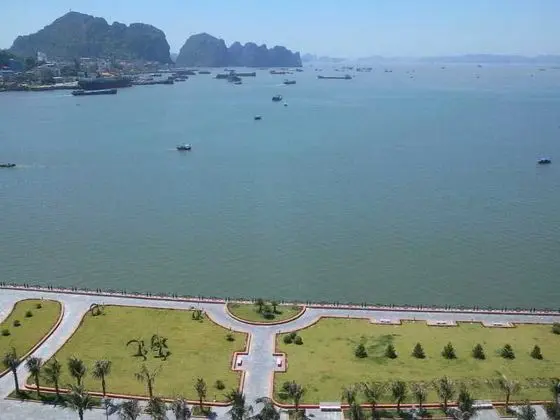 Halong Plaza