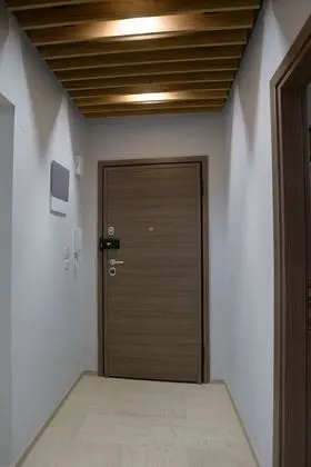 halu! Modern City Center Apartment - Lobi