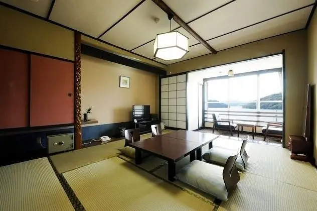 Hamanako Kanzanjionsen Hotel Kikusuitei - Oda
