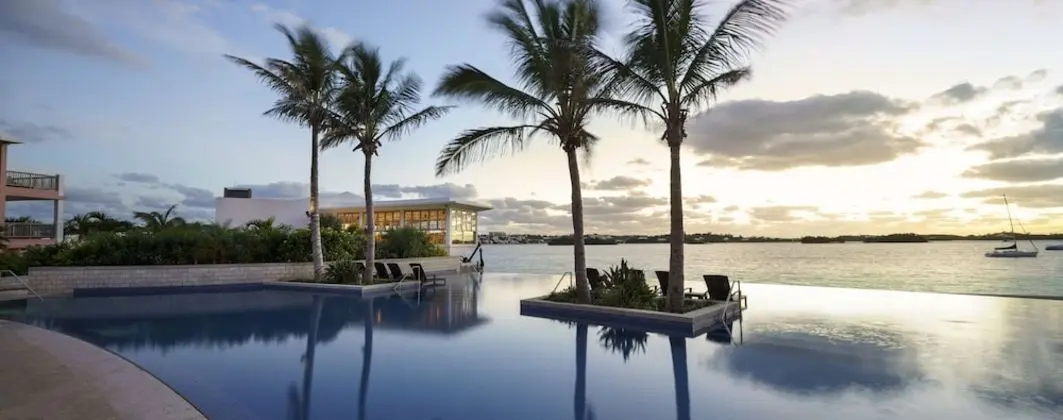 Hamilton Princess - Fairmont Gold Experience - Havuz