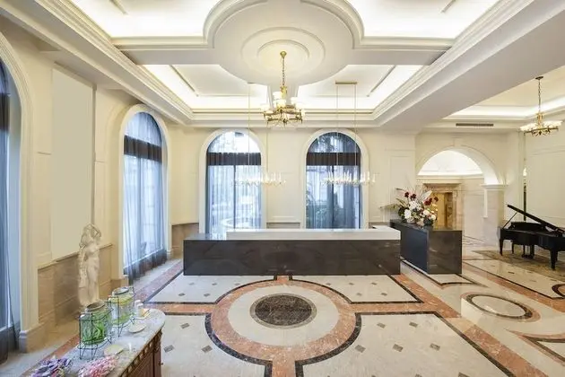 Hamp Court Palace Taipei