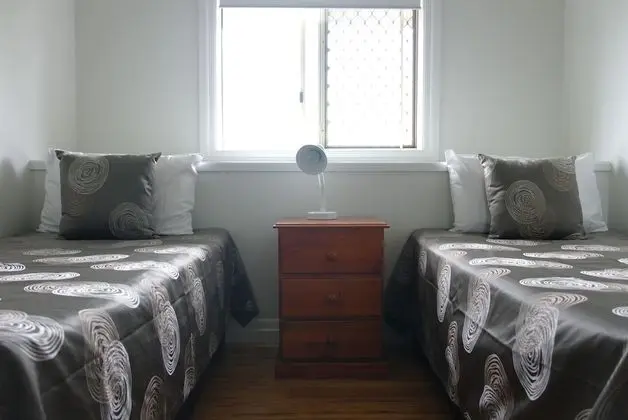 Hampton Court Apartments - Oda