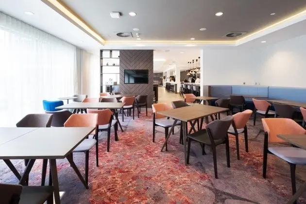 Hampton by Hilton Aberdeen airport - Lobi
