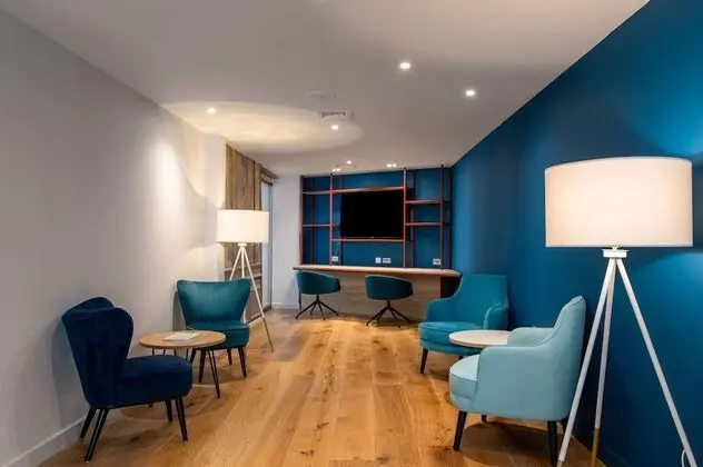 Hampton by Hilton Canterbury - Lobi