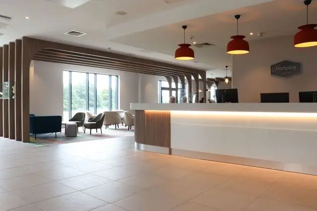 Hampton by Hilton Hamilton Park - Lobi