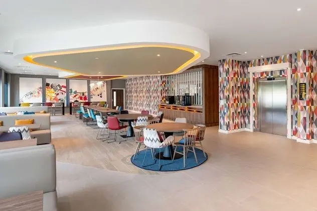 Hampton by Hilton High Wycombe - Lobi