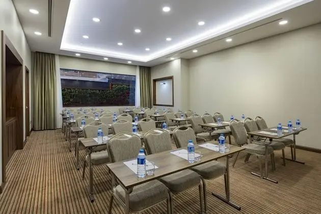 Hampton by Hilton İstanbul Ataköy - İş / Konferans