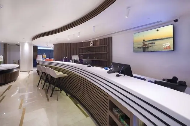 Hampton By Hilton Istanbul Old City - Lobi