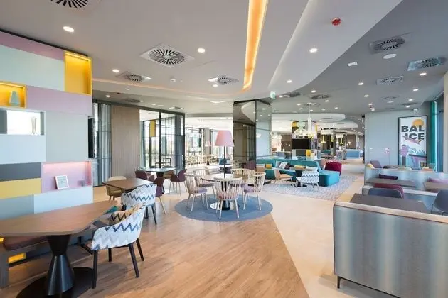 Hampton by Hilton Krakow Airport - Lobi