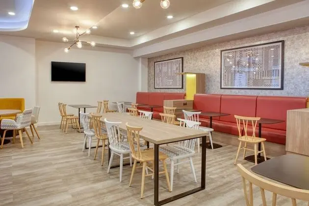 Hampton by Hilton Manchester Northern Quarter - Yerinde Yemek