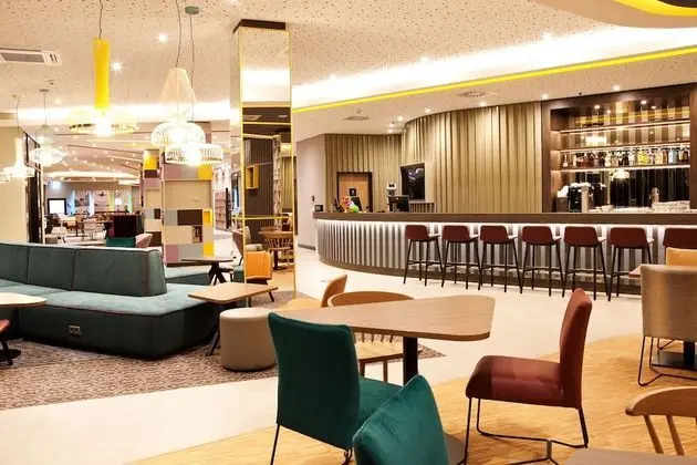 Hampton by Hilton Munich Airport South - Lobi