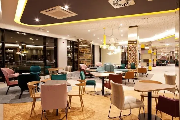Hampton by Hilton Munich Airport South - Yerinde Yemek