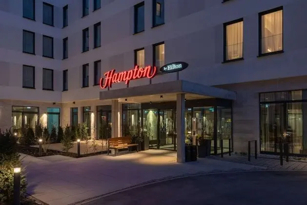 Hampton by Hilton Munich City North - Dış Mekan