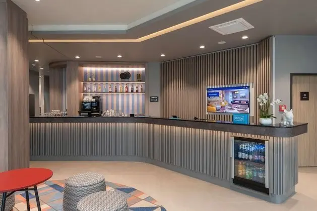 Hampton by Hilton Munich City North - Lobi