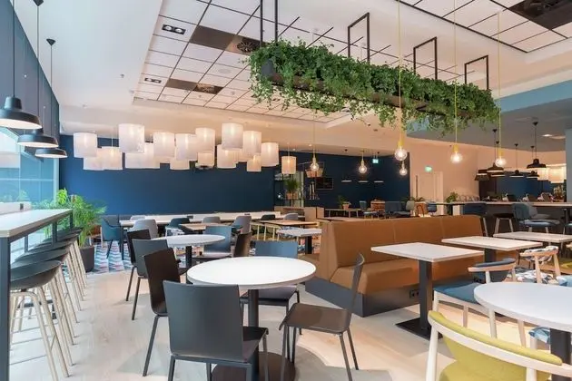 Hampton by Hilton Utrecht Central Station - Lobi