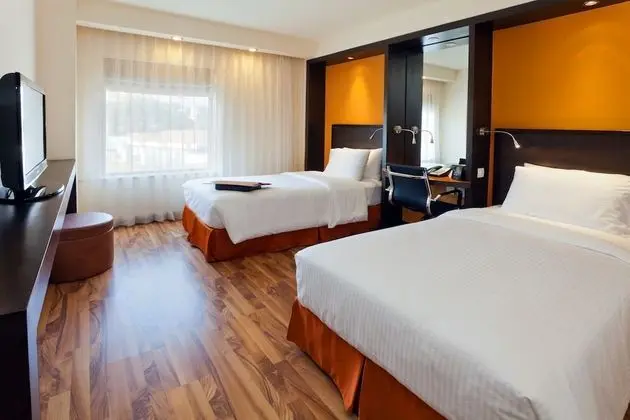 Hampton by Hilton Vadodara-Alkapuri - Oda