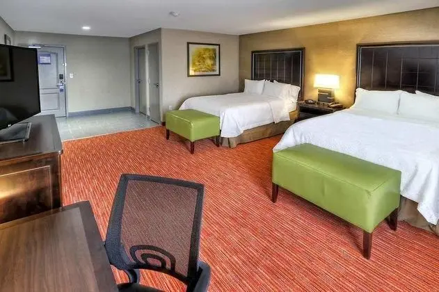 Hampton Inn and Suites Ada - Genel