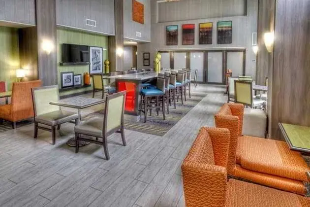 Hampton Inn and Suites Ada - Genel