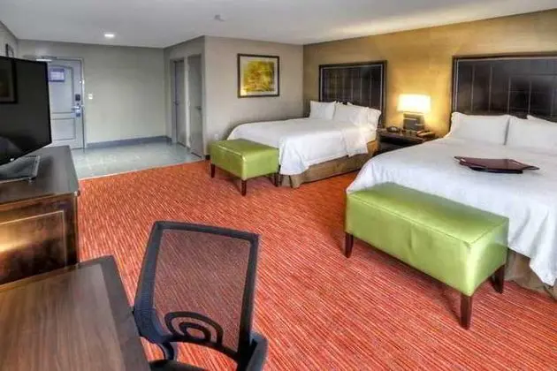 Hampton Inn and Suites Ada - Genel