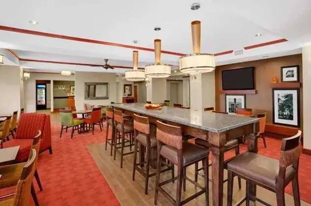 Hampton Inn Athens, OH