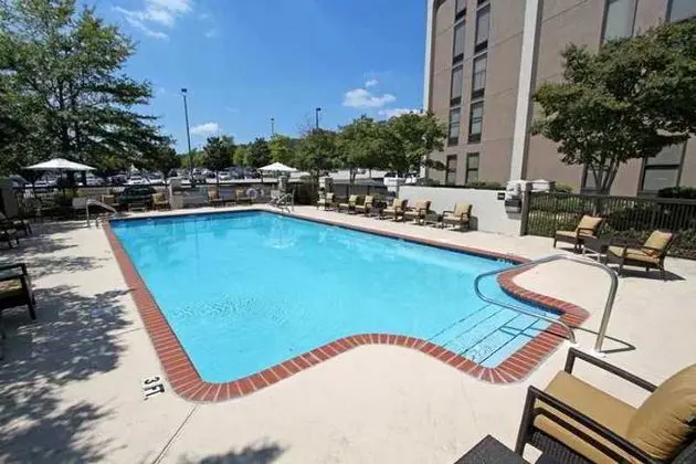 Hampton Inn Birmingham-Colonnade 