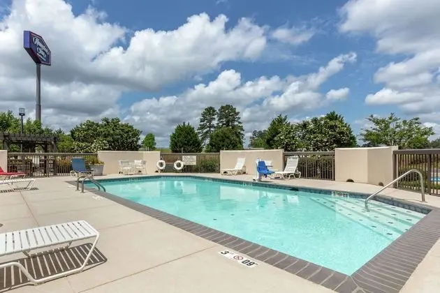 Hampton Inn Brookhaven - Havuz