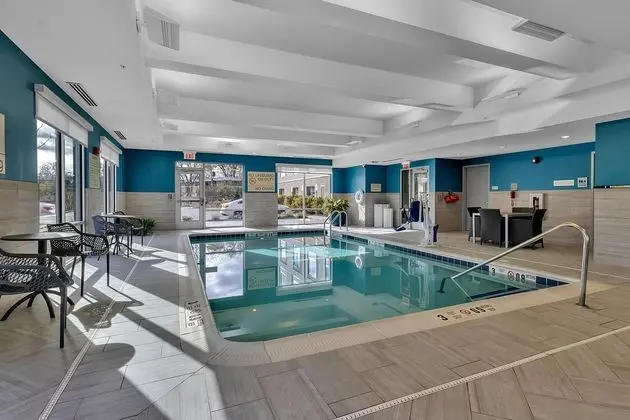 Hampton Inn Buffalo - Amherst, NY - Havuz