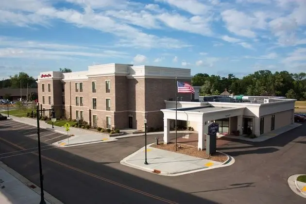 Hampton Inn Burlington - Dış Mekan
