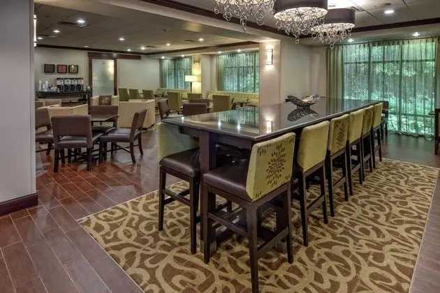 Hampton Inn Cambridge - Lobi