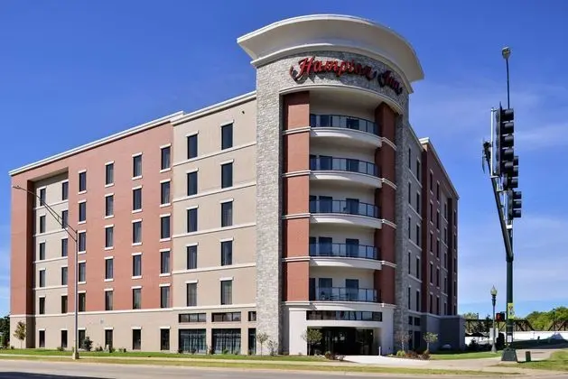 Hampton Inn Cedar Falls Downtown, IA