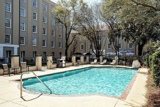 Hampton Inn Charleston-Historic District - Havuz