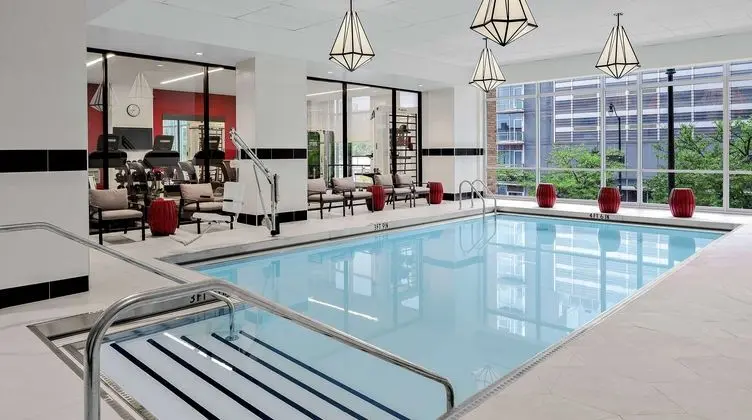 Hampton Inn Chicago/McCormick Place, IL - Havuz