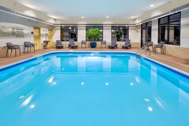 Hampton Inn Clarion - Havuz