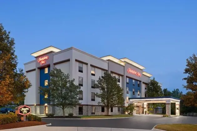 Hampton Inn Cleveland Airport-Tiedeman Rd - Dış Mekan