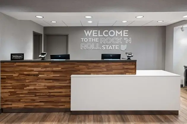 Hampton Inn Cleveland Airport-Tiedeman Rd - Lobi