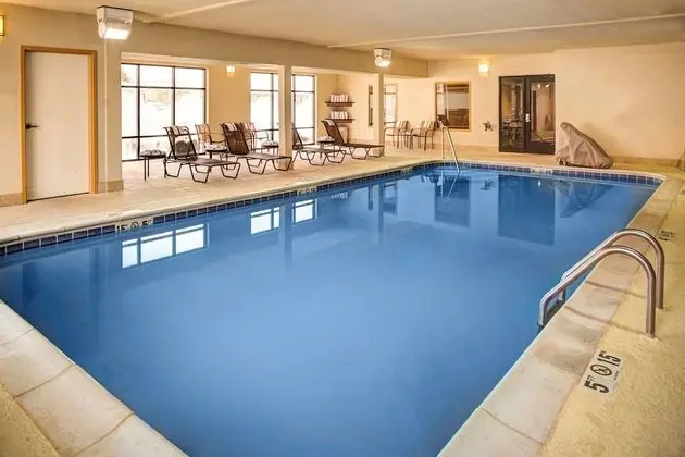 Hampton Inn Coldwater - Havuz