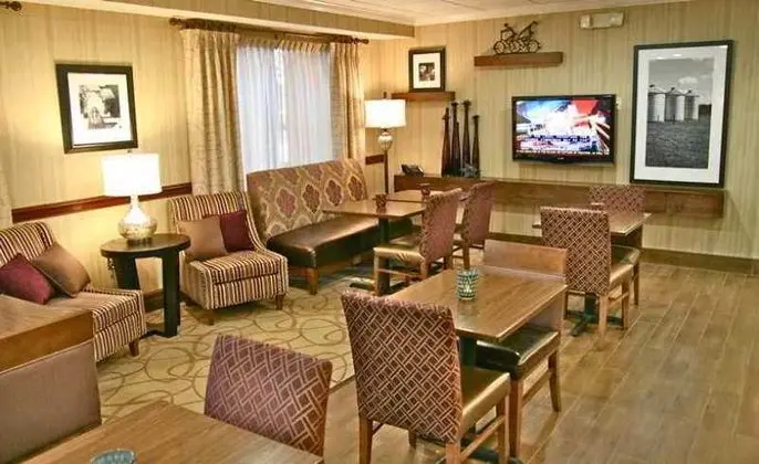 Hampton Inn Columbus I-70E Hamilton Rd.