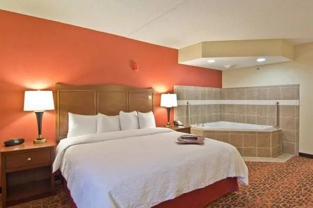 Hampton Inn Columbus-South