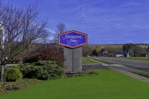 Hampton Inn Cortland - Dış Mekan