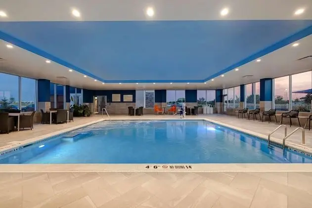 Hampton Inn Crown Point - Havuz